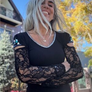 Chic Black Lace Sleeve Tee